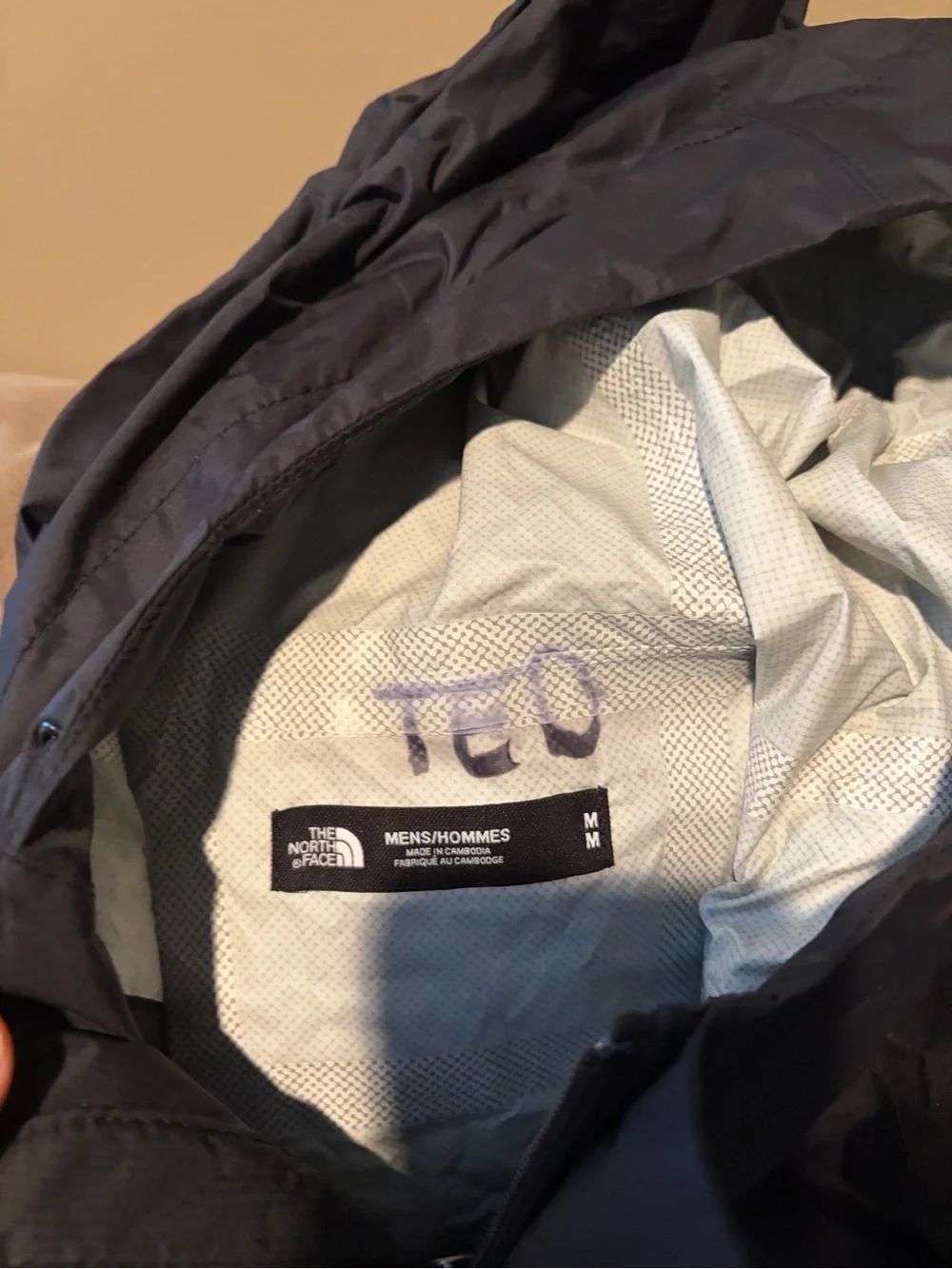 The North Face Men’s Venture 2 Hooded Rain Jacket - size Medium